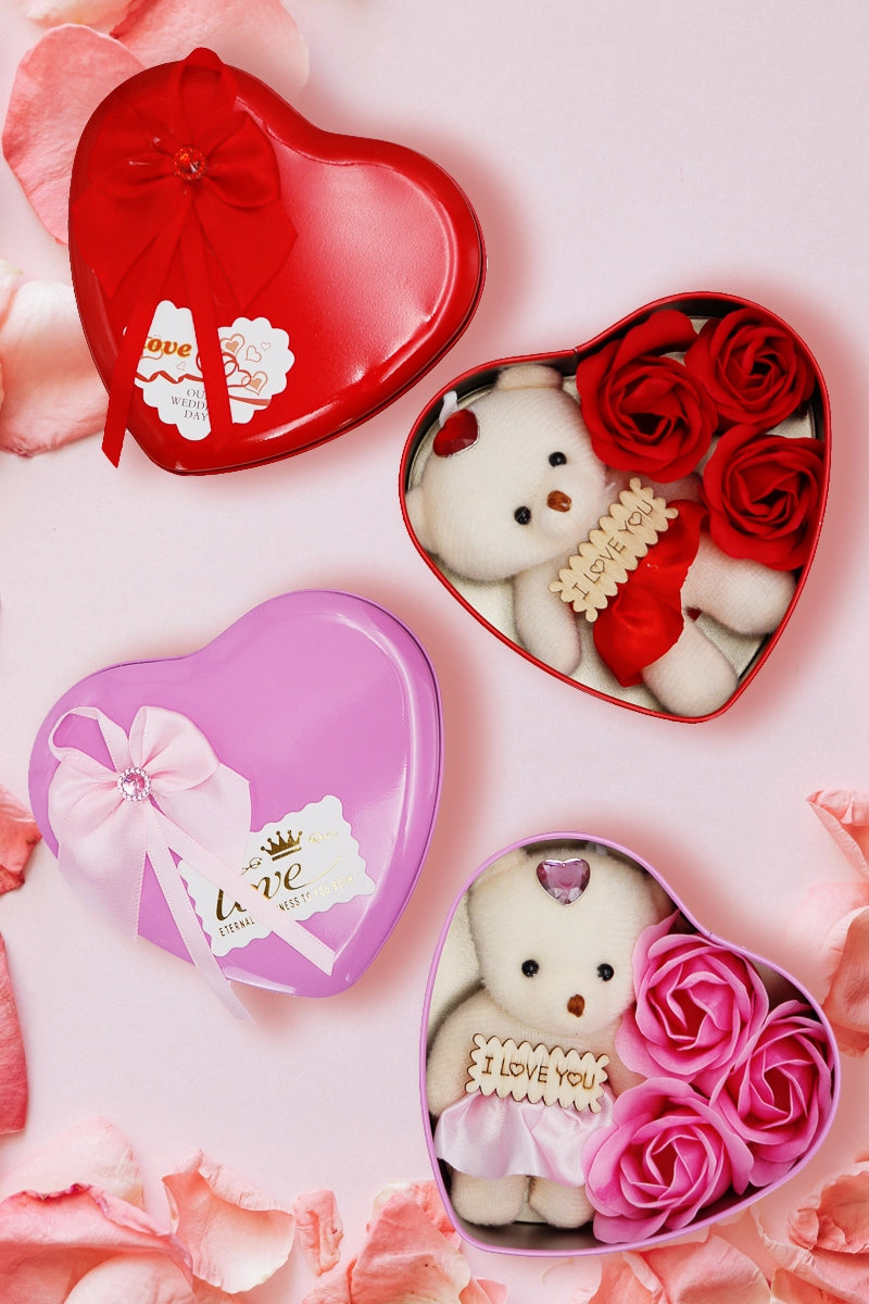 Blikken hart met zeeprozen en mini-teddybeer