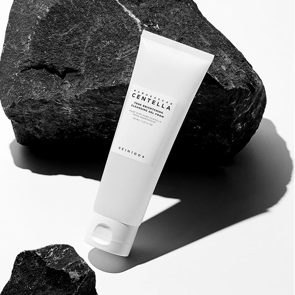 SKIN1004 Madagascar Centella Tone Brightening Cleansing Foam